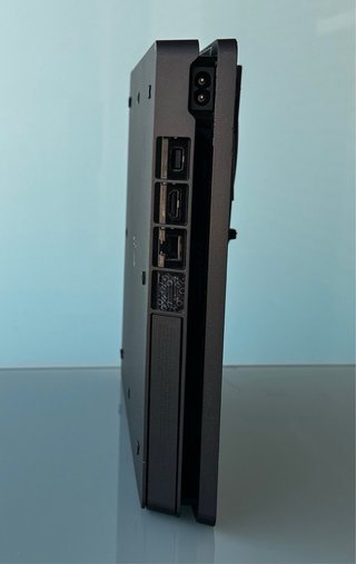 PS4 Slim da 1TB + 2 Controller + Cavi