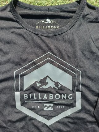 Camiseta Billabong Surf Manga Larga Negra