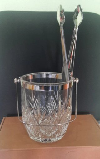 Cubitera cristal tallado con pinzas