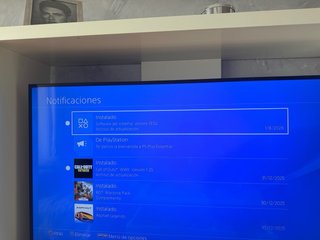 PS4 400GB + Mando + Auriculares Turtle Beach P12