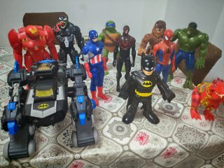 Lote Juguetes Marvel y DC