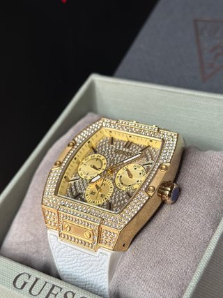 Reloj Guess Dorado y Blanco