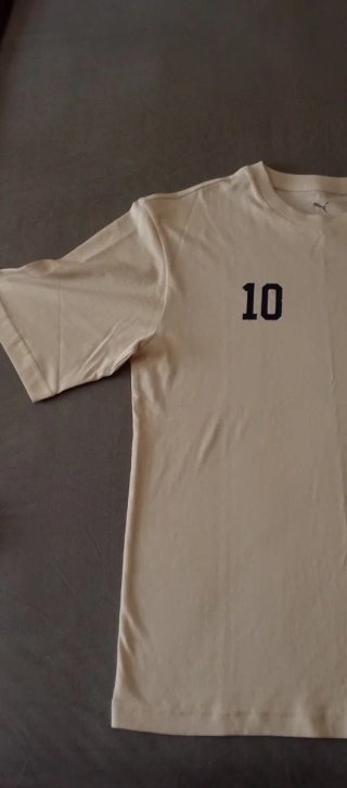 Maglietta Puma Beige con numero 10