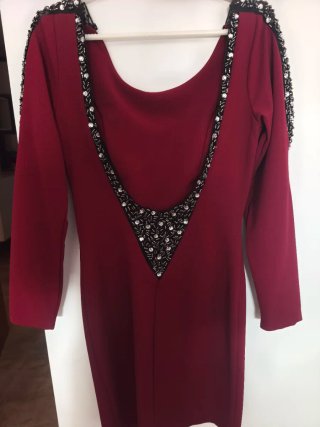 Vestido fiesta pedrería hombros