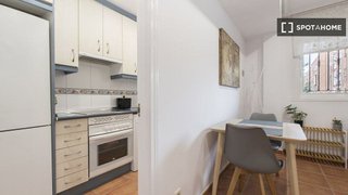 Piso en alquiler en Apóstol Santiago en Madrid