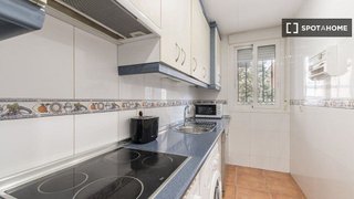 Piso en alquiler en Apóstol Santiago en Madrid