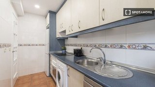 Piso en alquiler en Apóstol Santiago en Madrid