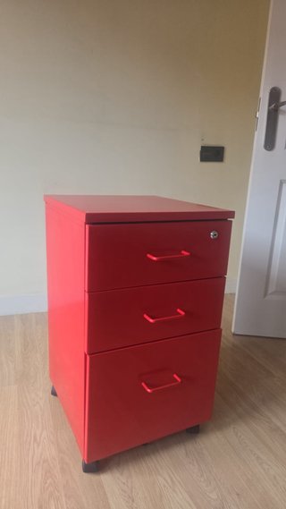 Cajonera metálica roja