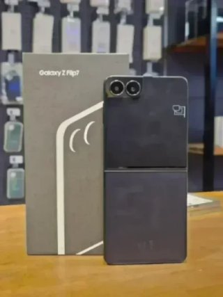 SAMSUNG Z FLIP 7 256GB NEGRO 100% BATERÍA