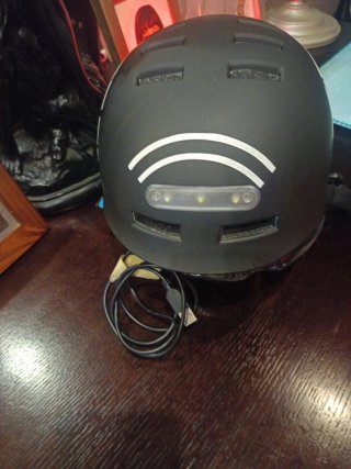 Casco Bici/Patín Eléctrico con Luz LED, recargable