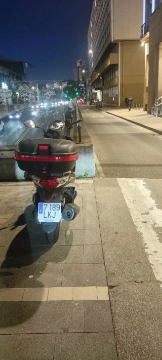 Sym Symphony 125 ST LC Scooter Negra