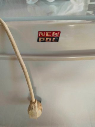 Nevera blanca pequeña con congelador, muy poco uso