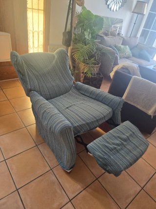 Sillón orejero reclinable tela cuadros con funda