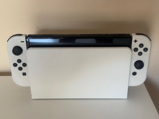 Nintendo Switch OLED Blanca + Accesorios