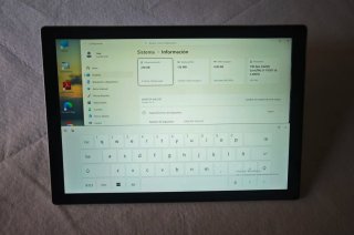 Microsoft Surface Pro 7+
