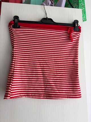 Top donna a spalle scoperte righe rosse e bianche