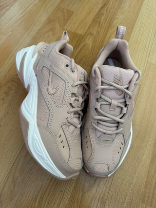 Zapatos Nike Rosas y Blancos