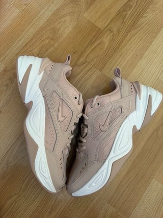 Zapatos Nike Rosas y Blancos