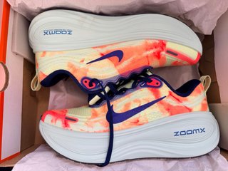 Nike Vomero Plus Naranja y Amarillo Talla 41