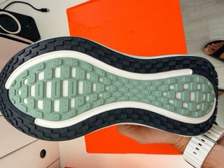 Nike Vomero Plus Naranja y Amarillo Talla 41