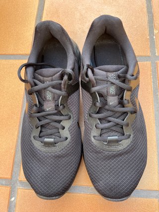 Zapatillas Nike Revolution 6 Negro Humo