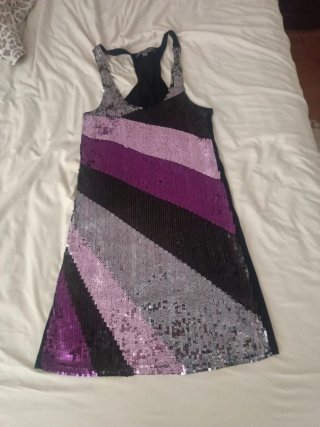 Vestido corto lentejuelas morado y plateado