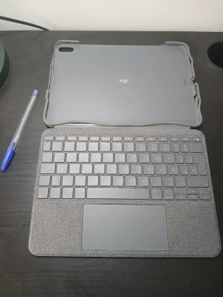 Funda Logitech Combo Touch iPad Air 5ª Gen