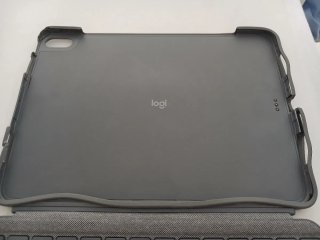 Logitech Combo Touch iPad Air 4ª/5ª + Trackpad