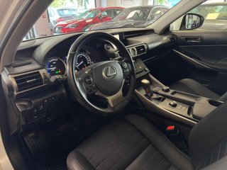 Lexus IS 300h Executive Navibox 164 kW (223 CV)