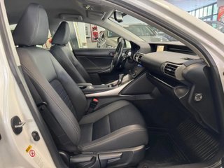 Lexus IS 300h Executive Navibox 164 kW (223 CV)