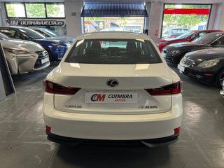 Lexus IS 300h Executive Navibox 164 kW (223 CV)