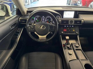 Lexus IS 300h Executive Navibox 164 kW (223 CV)