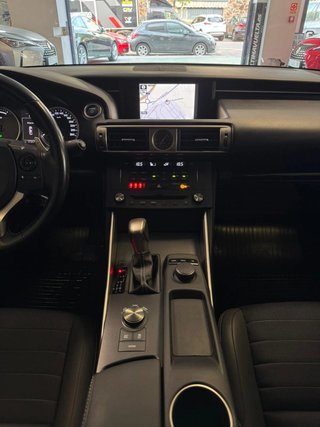 Lexus IS 300h Executive Navibox 164 kW (223 CV)