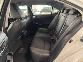 Lexus IS 300h Executive Navibox 164 kW (223 CV)
