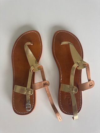 Sandalias de piel doradas talla 39