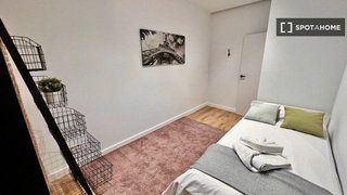 Piso en alquiler en Palos de Moguer en Madrid