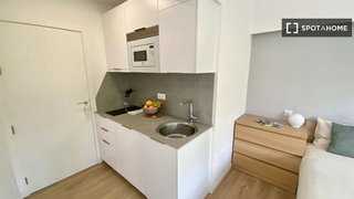 Estudio en alquiler en Bellas Vistas en Madrid