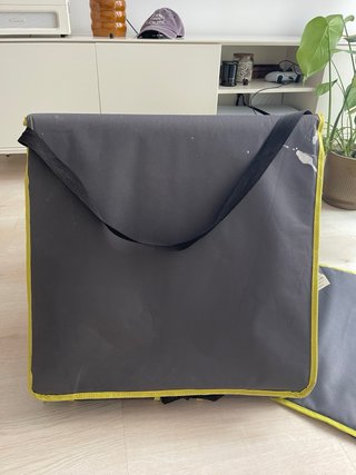 Hamaca plegable gris y amarilla