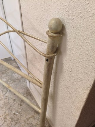 Cabecero de forja beige Almuñécar