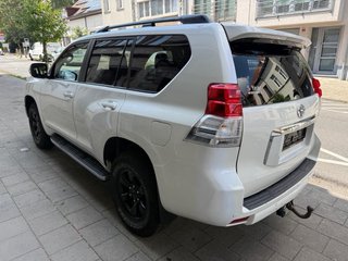 Toyota Land Cruiser 150 2010