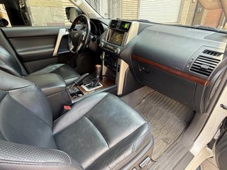 Toyota Land Cruiser 150 2010