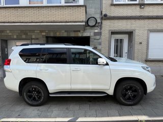 Toyota Land Cruiser 150 2010