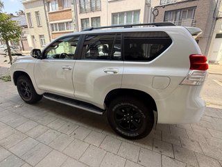 Toyota Land Cruiser 150 2010