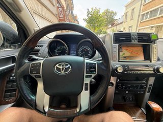 Toyota Land Cruiser 150 2010