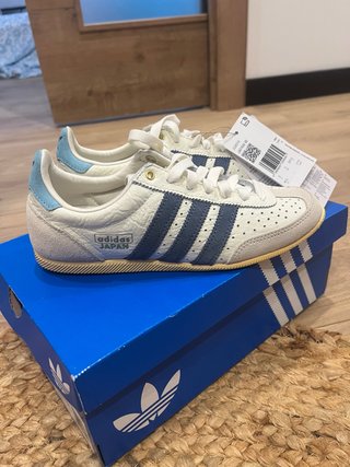 Zapatillas Adidas Japan Blancas y Azules