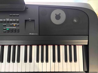 Piano Digital Yamaha DGX670 + Accesorios