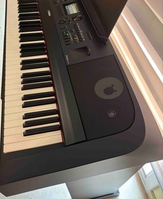 Piano Digital Yamaha DGX670 + Accesorios