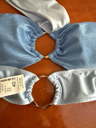 Bikini Etam azul con aros dorados