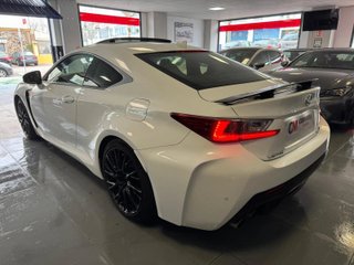 Lexus RC 5.0 F Luxury + TS 351 kW (477 CV)