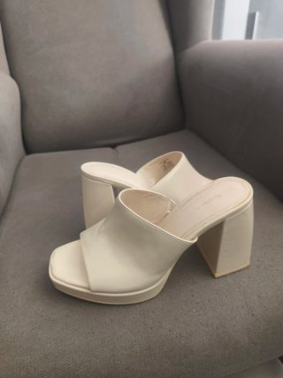 Botines negros con plataforma y tacón y otros!!!